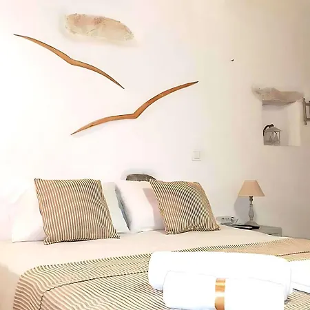 Paros Heritage Retreat by ΜΡS Daire *