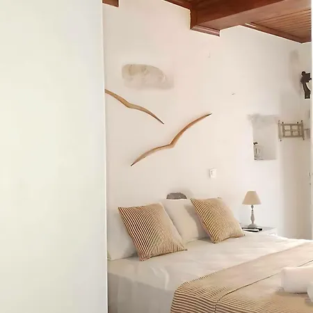 Daire Paros Heritage Retreat by ΜΡS *